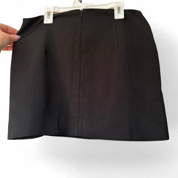 Rumored Black Mini Skirt Side Slit Detail Size Medium - Picture 2 of 7